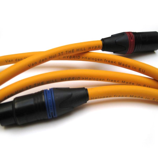Кабель межблочный аналоговый XLR Van den Hul
